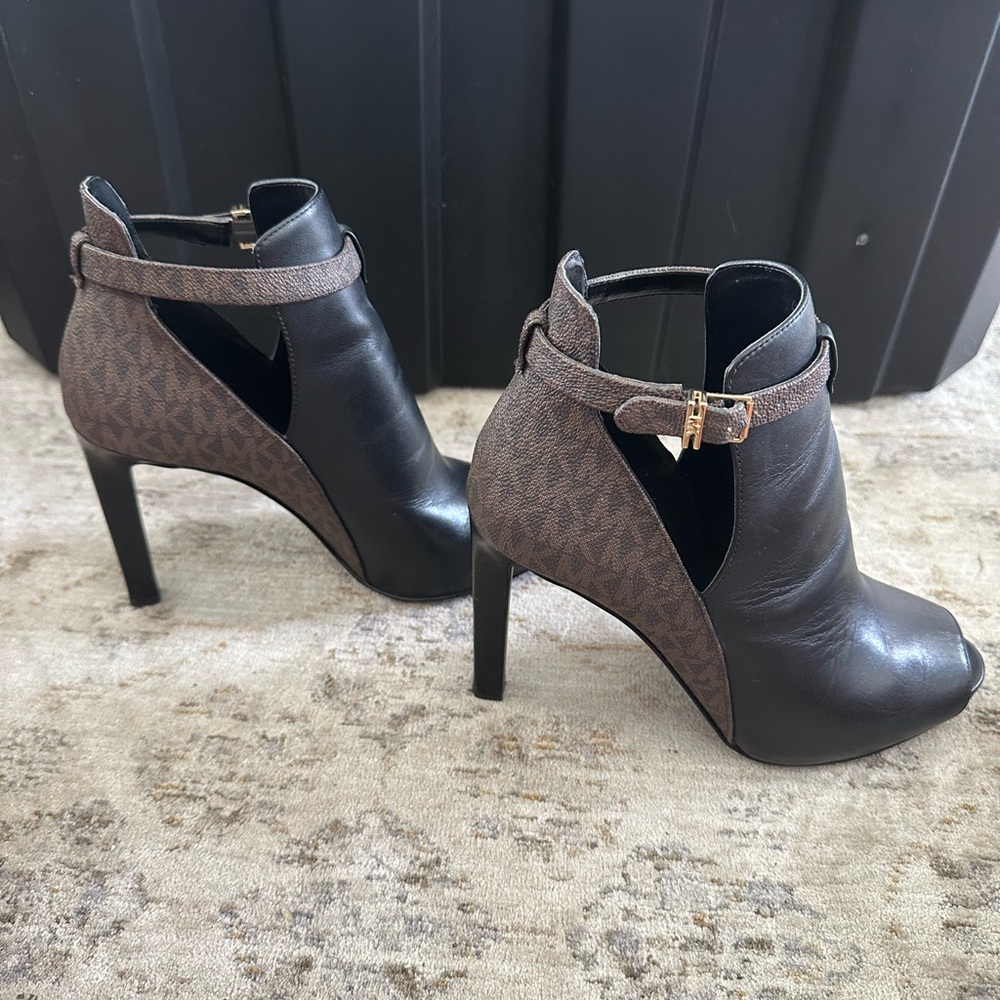 Michael Kors Black and Brown Heeled Boots